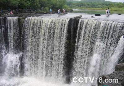 药泉山风景图