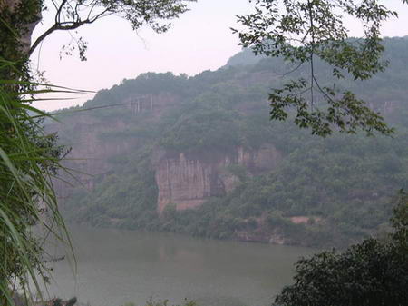 乌霞洞风景图