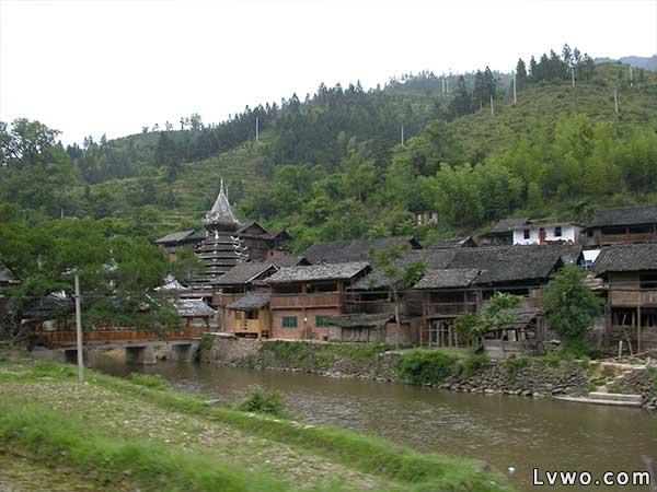 从江小黄村