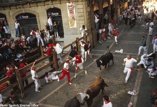 西班牙潘普洛纳之奔牛节