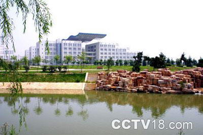 江汉大学风景图
